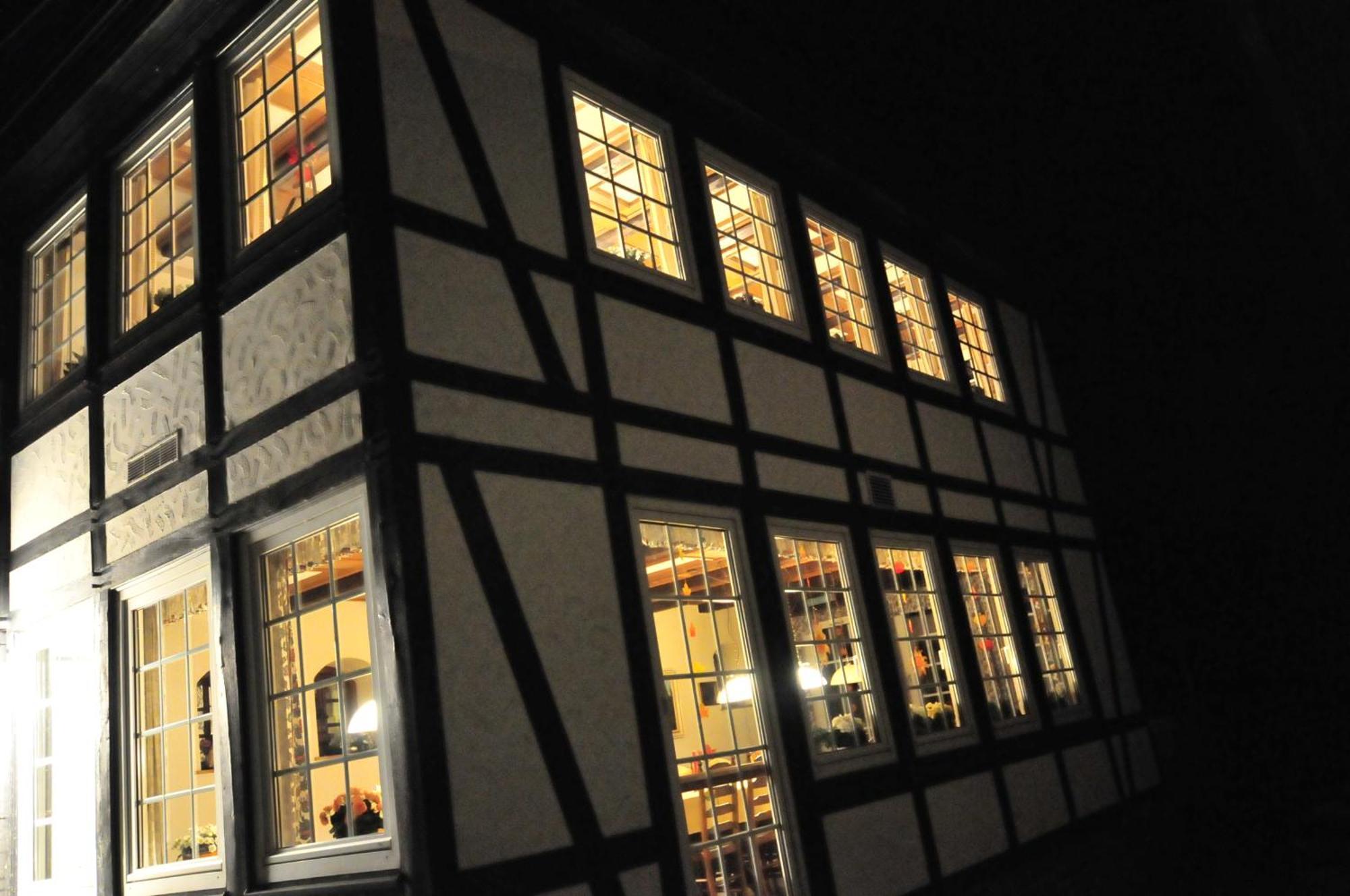 Akzent Hotel Zur Wasserburg - Hotel Garni Bed & Breakfast Harpstedt Exterior photo