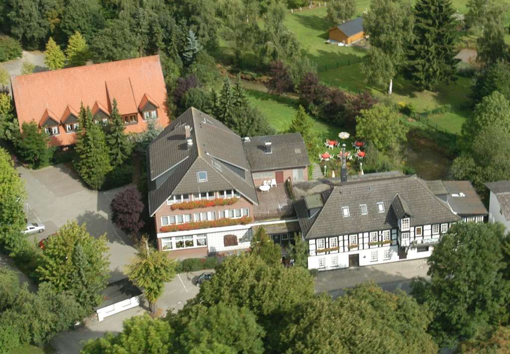 Akzent Hotel Zur Wasserburg - Hotel Garni Bed & Breakfast Harpstedt Exterior photo